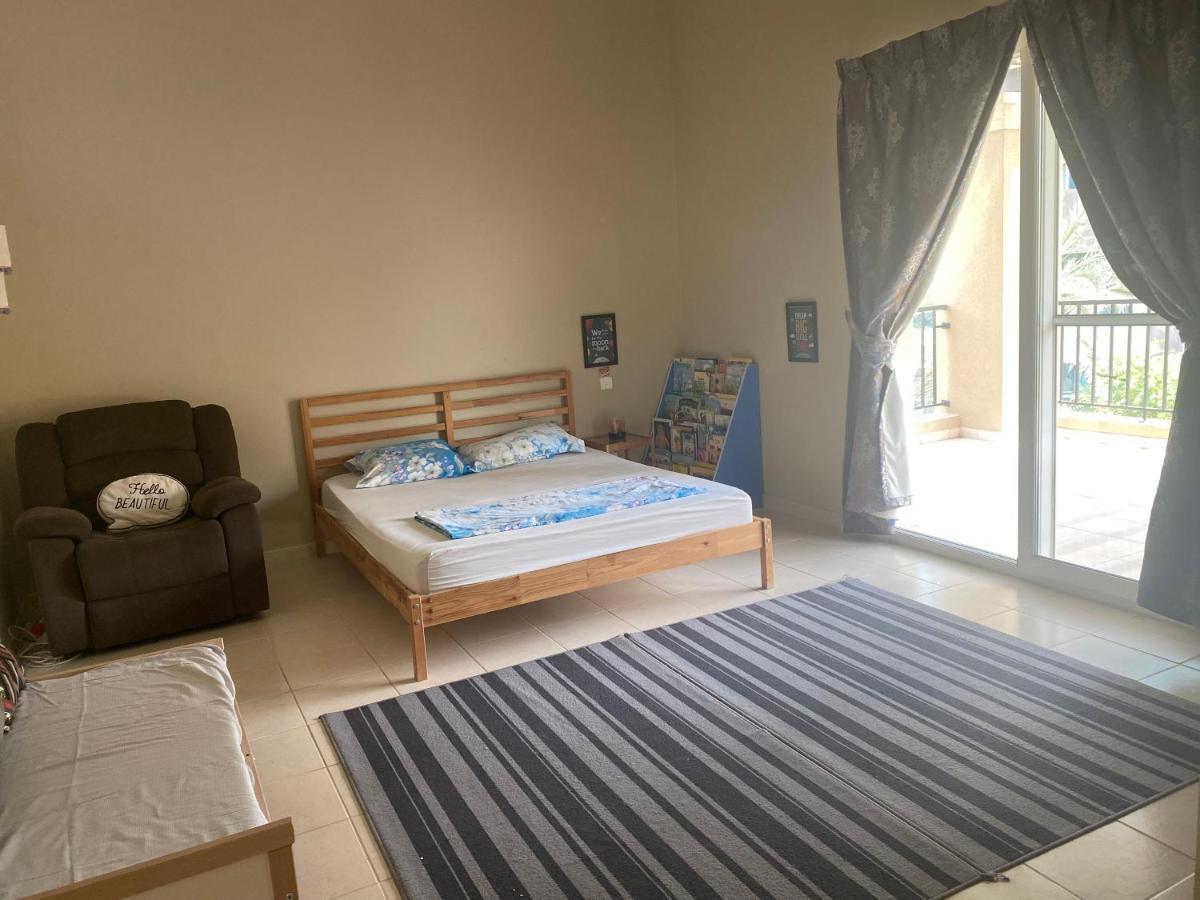 Spacious 4-Bedroom Villa, Children Friendly 迪拜 外观 照片