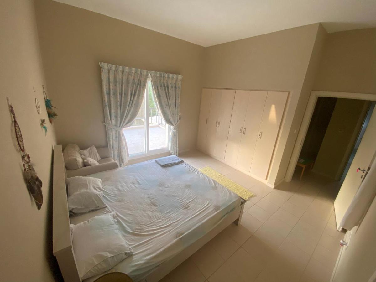 Spacious 4-Bedroom Villa, Children Friendly 迪拜 外观 照片